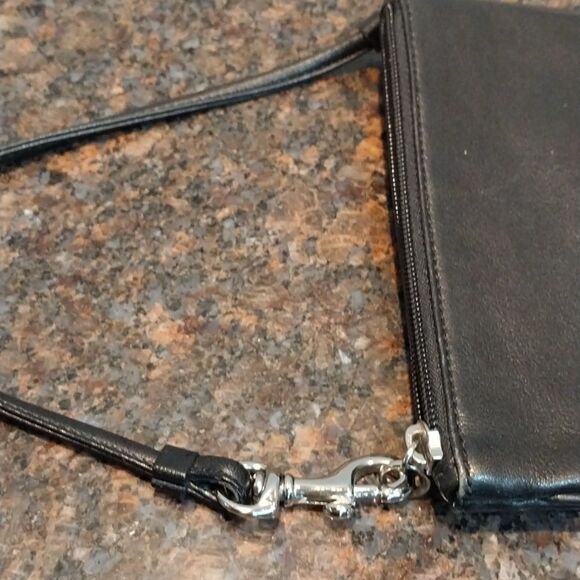 COACH Elegant Black Leather Wristlet - Picture 3 of 6